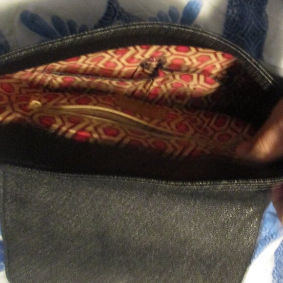 Black Purse - Picture 3 of 3